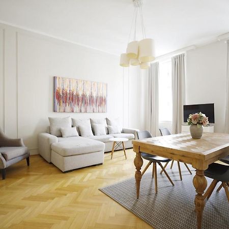 Heymi Apartments Karlsplatz Вена Экстерьер фото