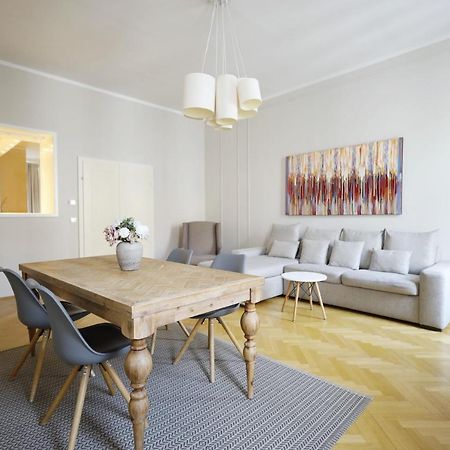 Heymi Apartments Karlsplatz Вена Экстерьер фото