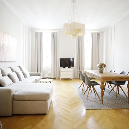 Heymi Apartments Karlsplatz Вена Экстерьер фото