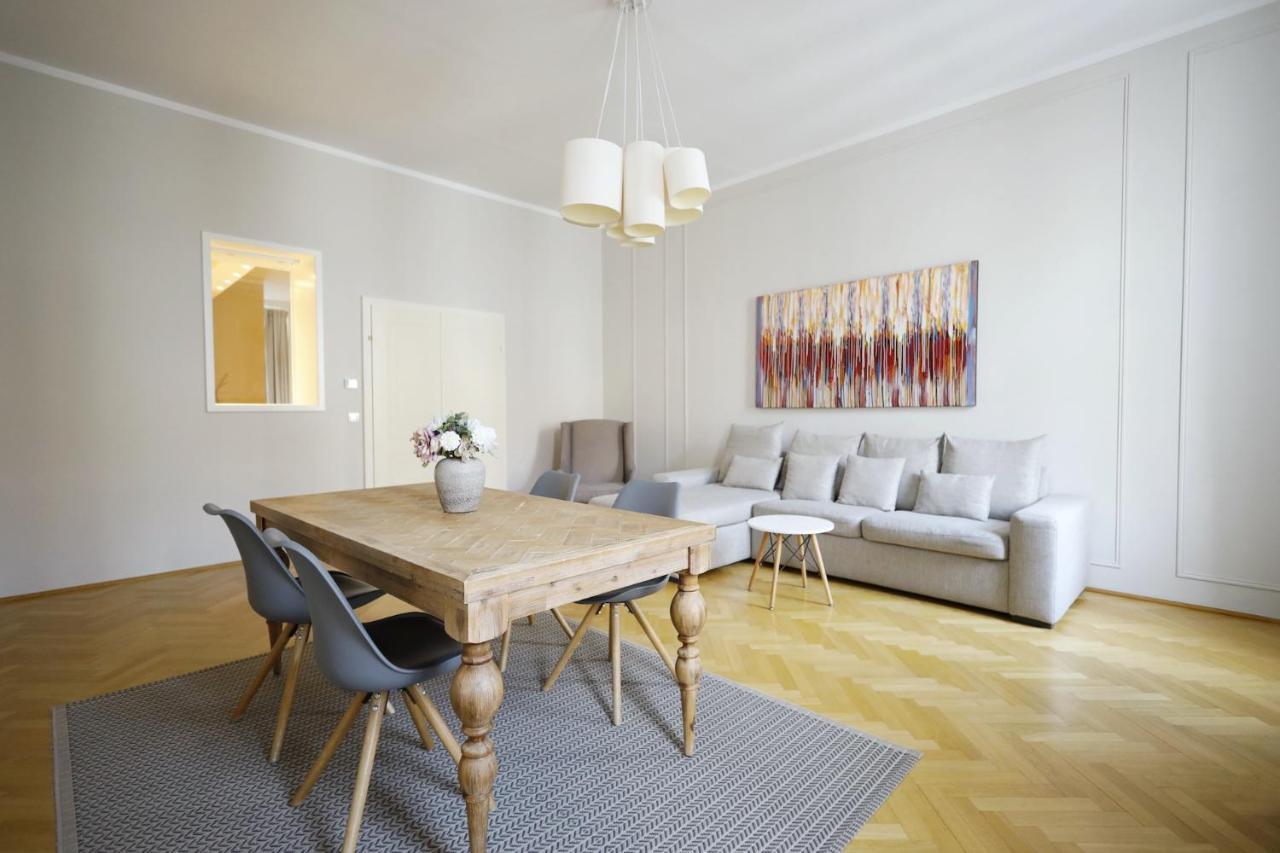 Heymi Apartments Karlsplatz Вена Экстерьер фото