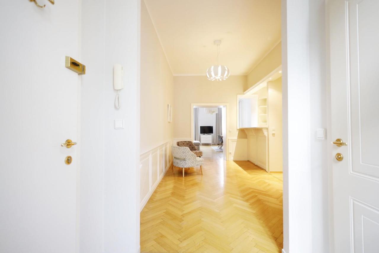 Heymi Apartments Karlsplatz Вена Экстерьер фото