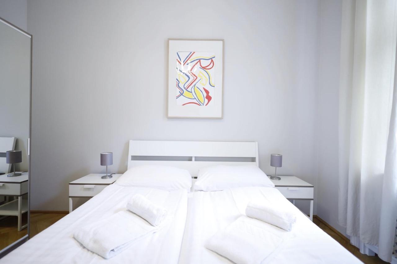 Heymi Apartments Karlsplatz Вена Экстерьер фото