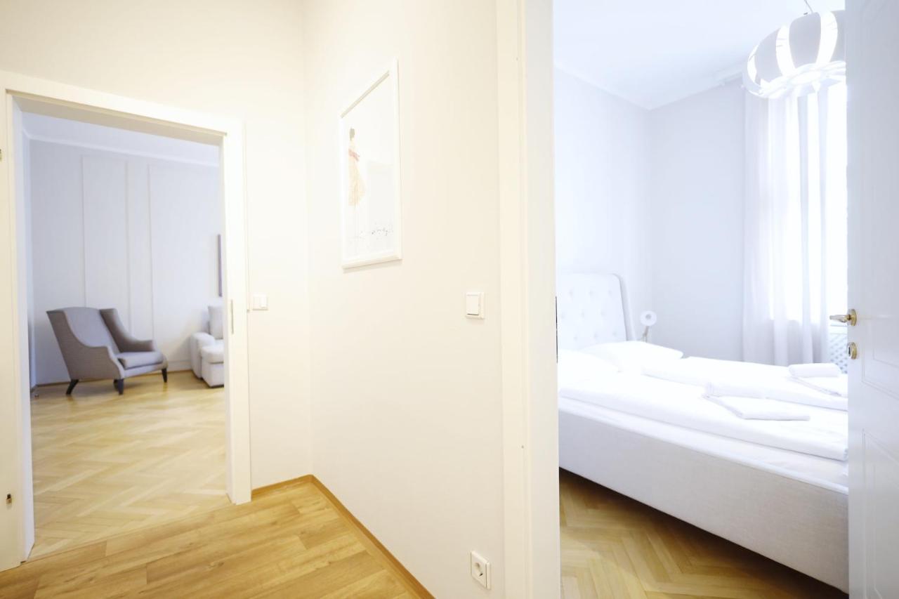 Heymi Apartments Karlsplatz Вена Экстерьер фото